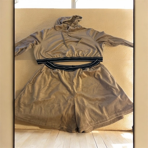 2 piece velour shirt and hoodie set size xl - Picture 3 of 9